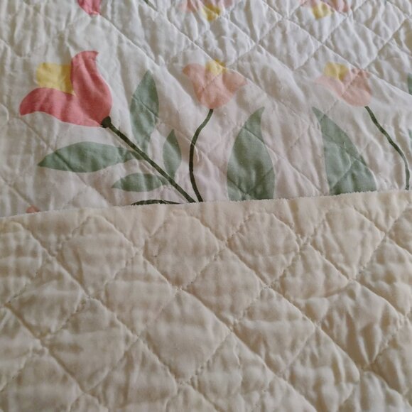Tulip Motif Vintage Full Size Spread / Cutter Material - Picture 5 of 10